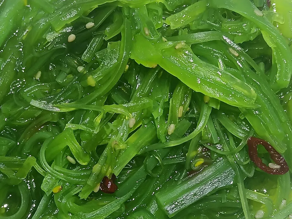 Морская капуста с кальмаром
