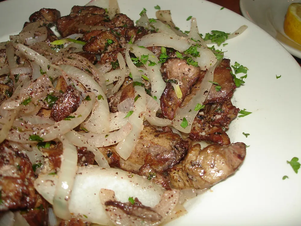 Печень куриная с луком