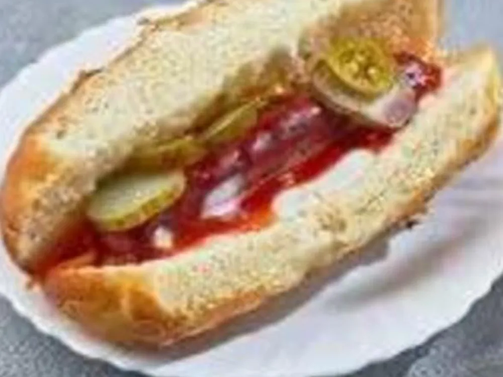 Маринованный (в булке)